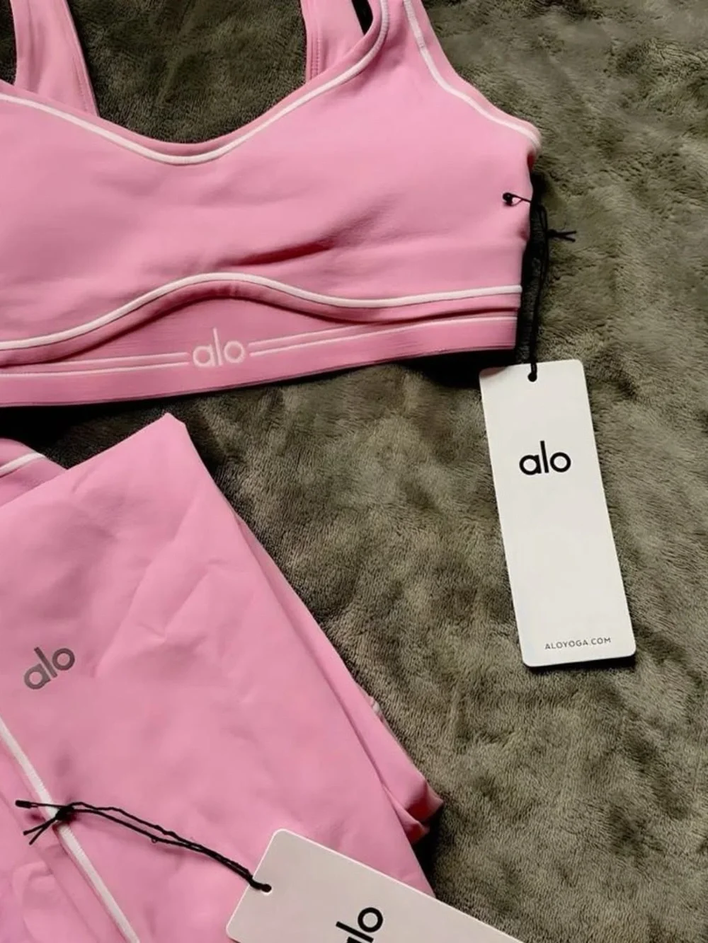 ALO Yoga Pink Sports Bra with Contrast Trim